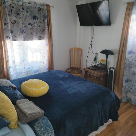 Cozy Quiet Place Next To Hwy Smart Tv+Wifi+Netflix Edmundston Bagian luar foto